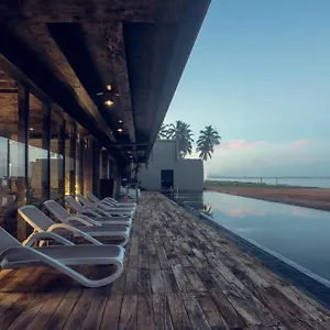 https://pledge-scape.negombohotels.net