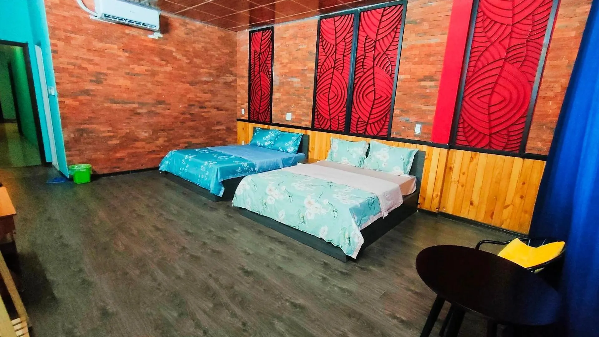 Desi Dera Hotel Da Nang 0*,  Vietnam